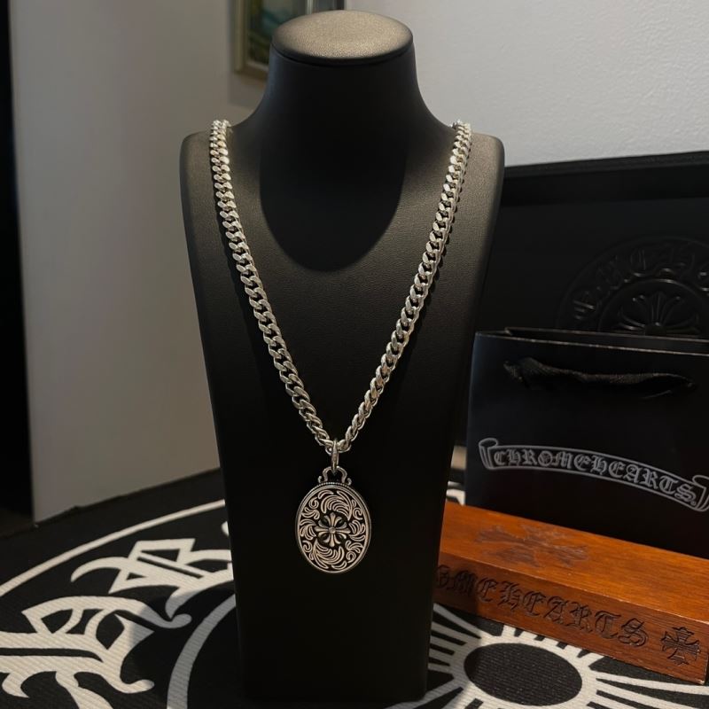 Ch*0me He**ts necklaces